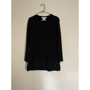 Plaza south Women’s Medium Black Embroidered Long Sleeve Wool Blend Sweater